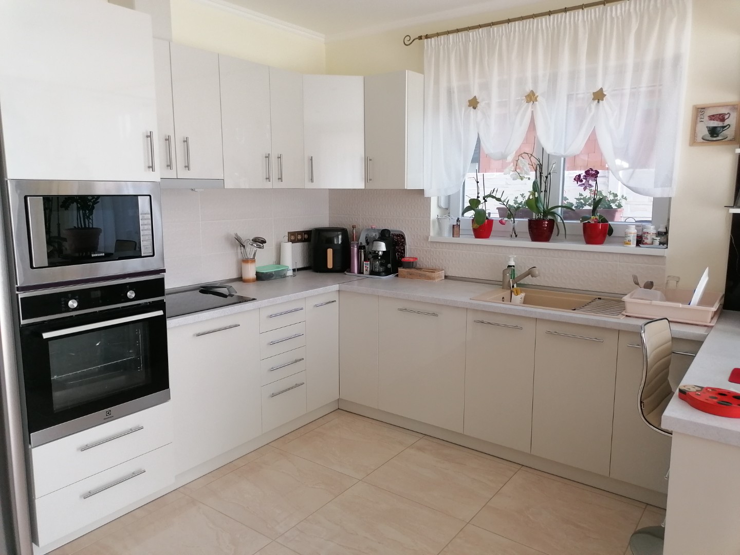 hőszivattyús újszerű ház