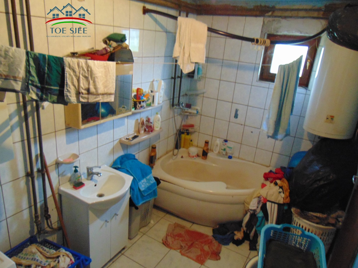 Abádszalókon eladó egy 2005-ben épült családi ház (idn230417) - Kép 12