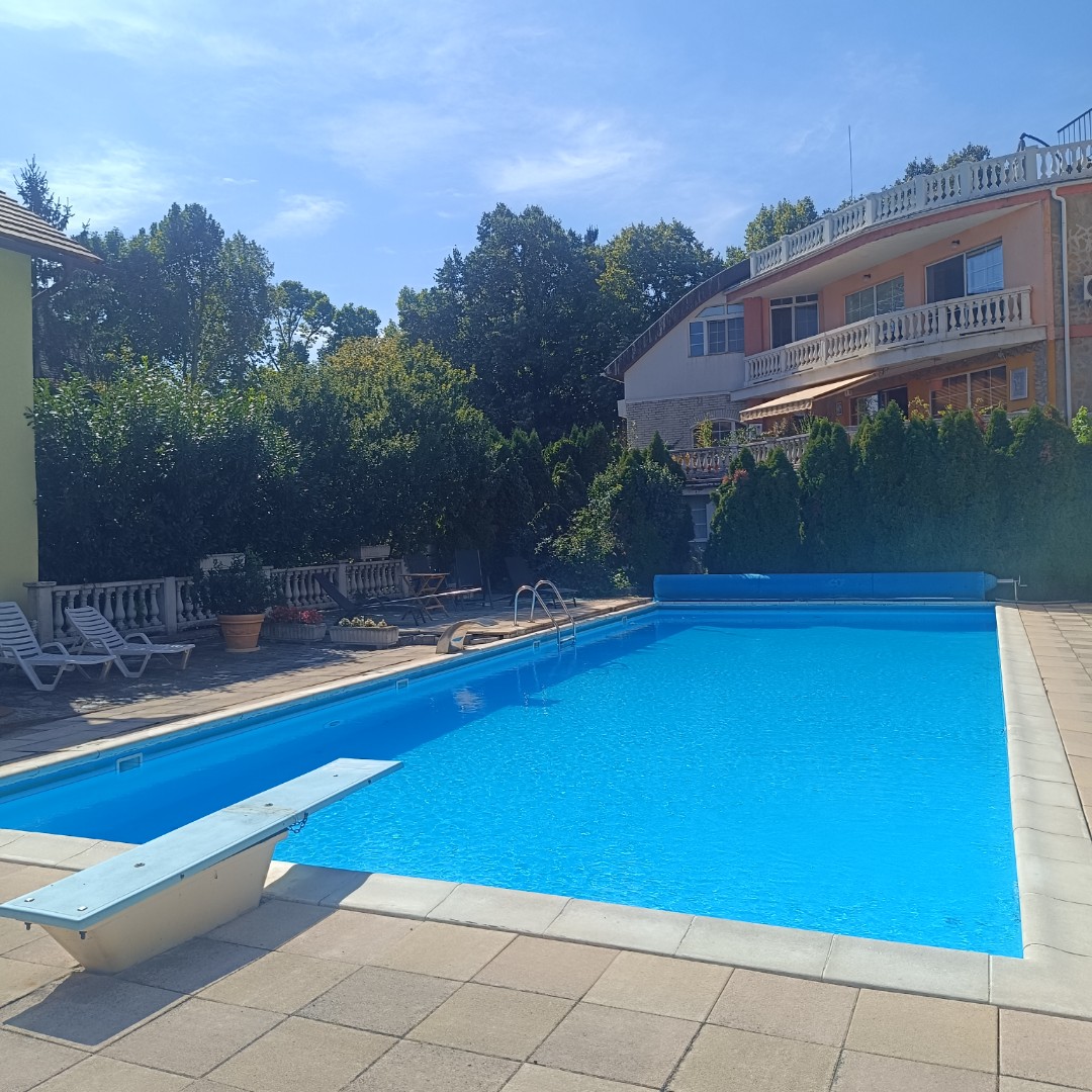 Római fürdőn!!! Örök panorámás világos napos 2 garázshelyes - Kép 12