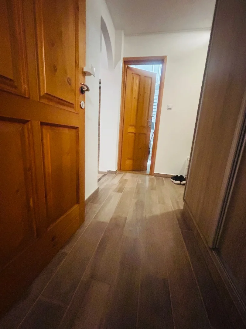 Oroszlányon 75nm-es felújított lakás kiváló környéken ! - Kép 7