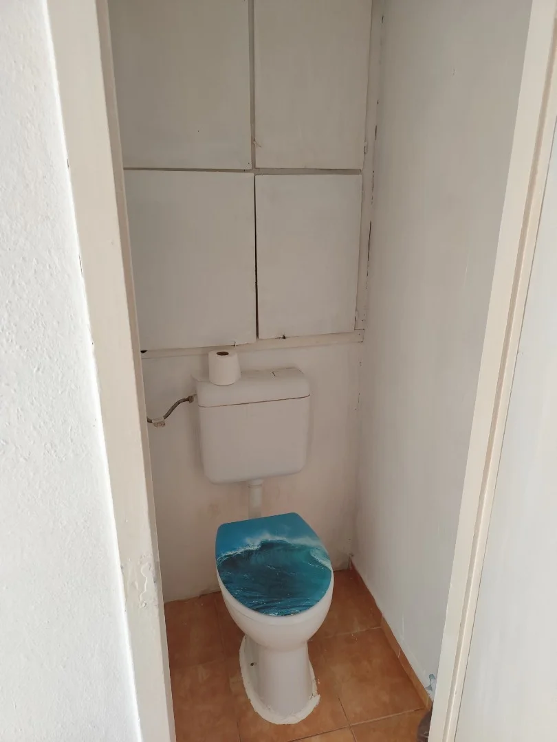 Részlegesen felújított panel lakás Várpalotán - Kép 9