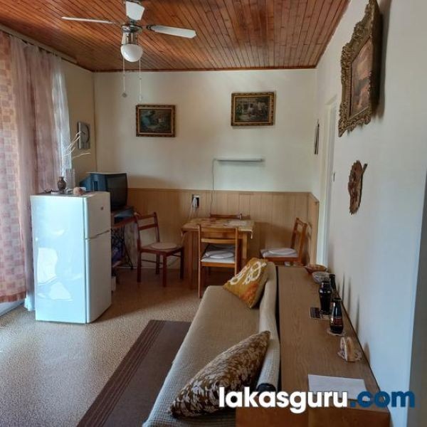 Balatonmáriafürdőn Hangulatos Hétvégi Ház, Gondozott Telken! - Kép 2