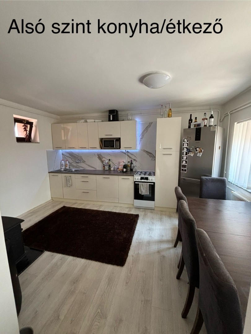 Cserkúton két generációnak alkalmas családi ház eladó - Kép 7