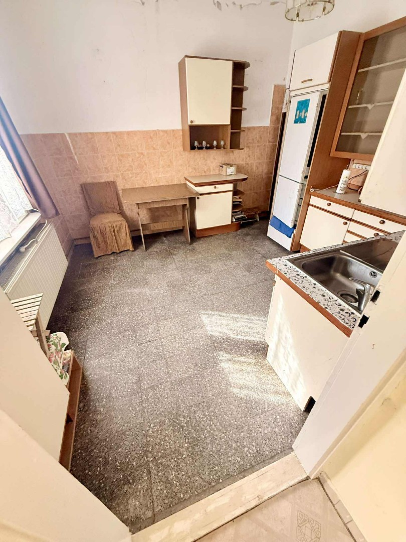 Eladó családi ház Berenten - Kép 8