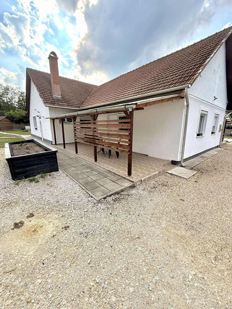 Eladó családi ház Dédestapolcsányon - Kép 18