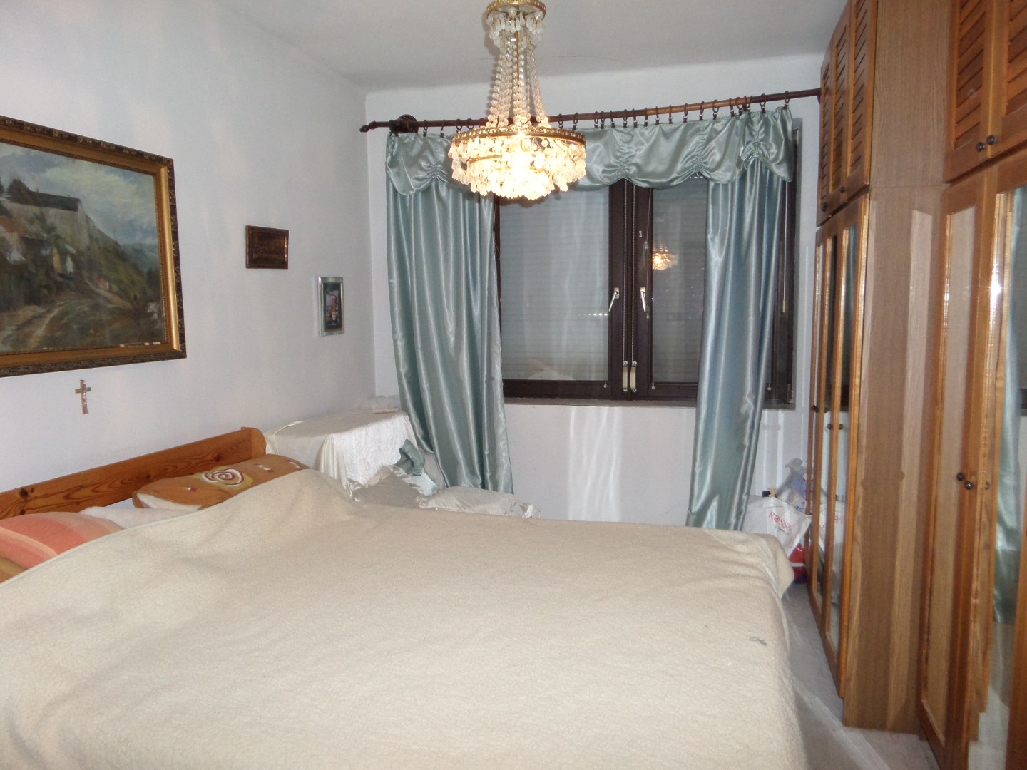 Komló szilvás városrészben panorámás családi ház - Kép 9