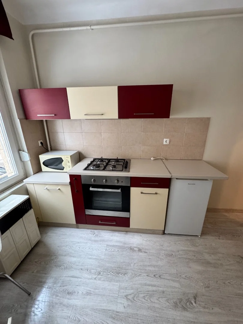 Kiadó tégla lakás Pécsen - Kép 3