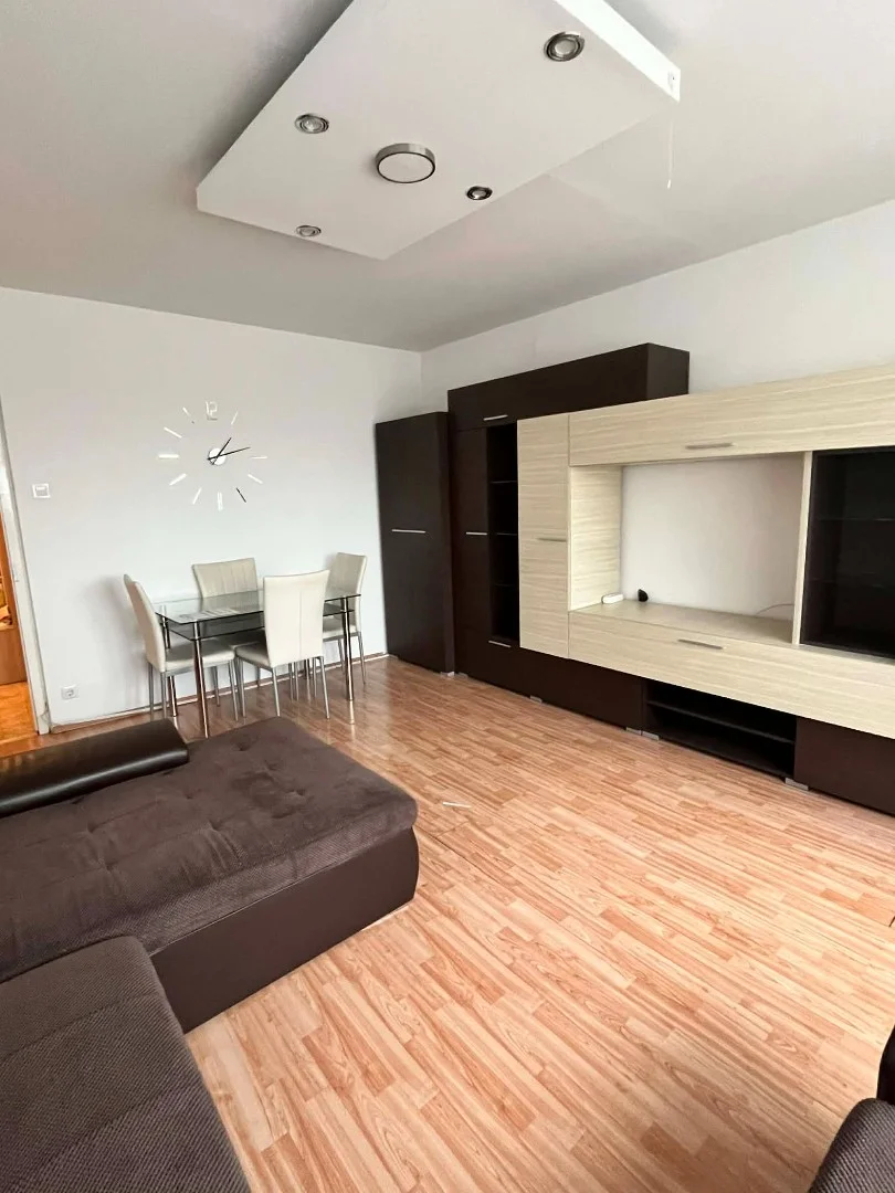 Eladó panel lakás Budapest 10. ker.en - Kép 3