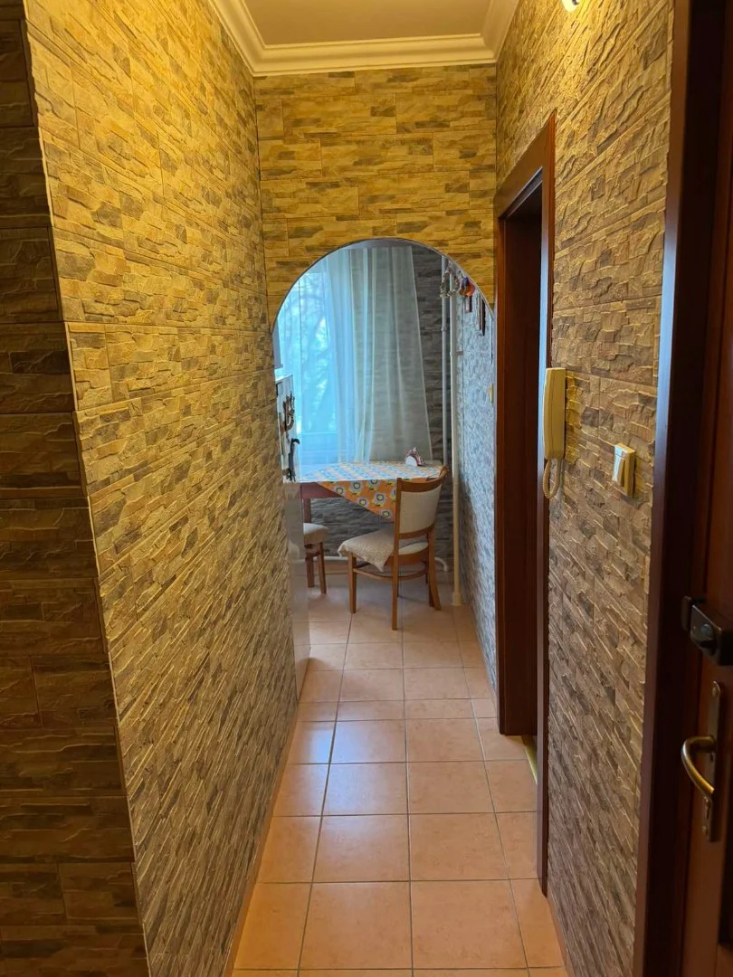 Kiadó panel lakás Debrecenben - Kép 11