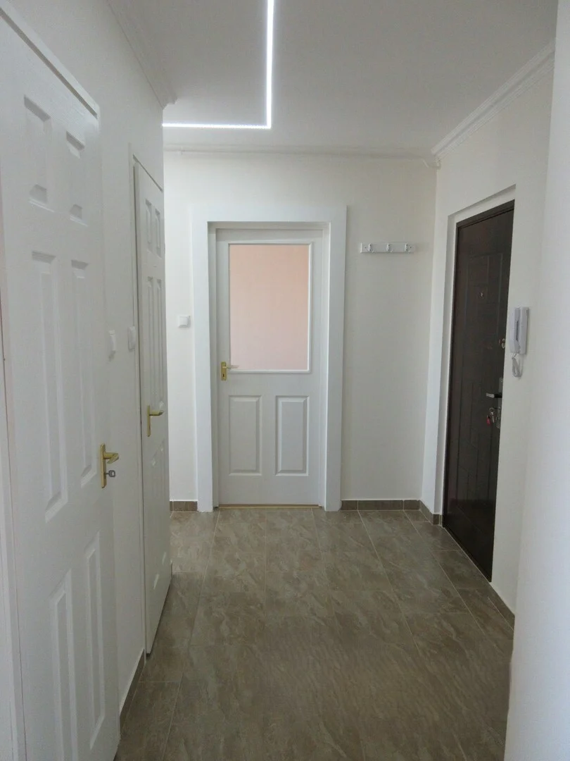 Eladó panel lakás Székesfehérváron