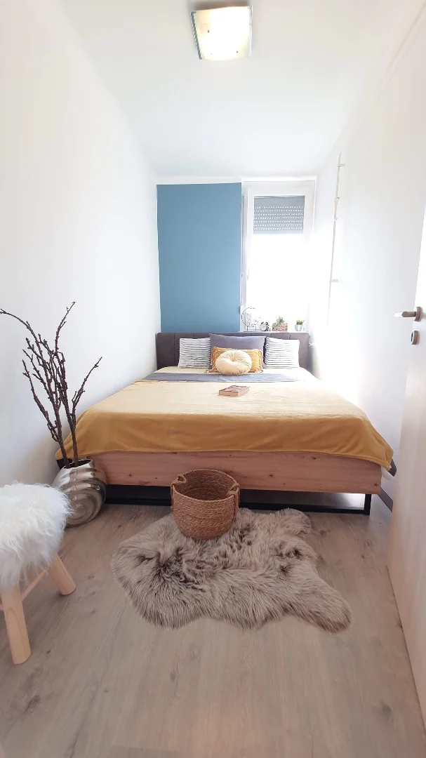 Eladó panel lakás Tatabányán - Kép 3