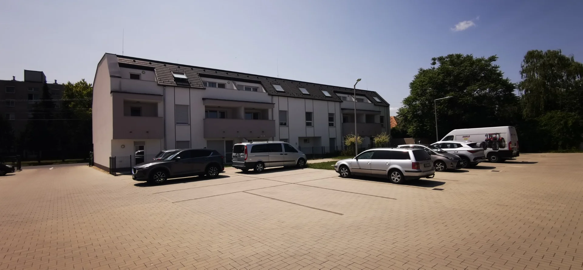 Eladó tégla lakás Komáromon - Kép 2