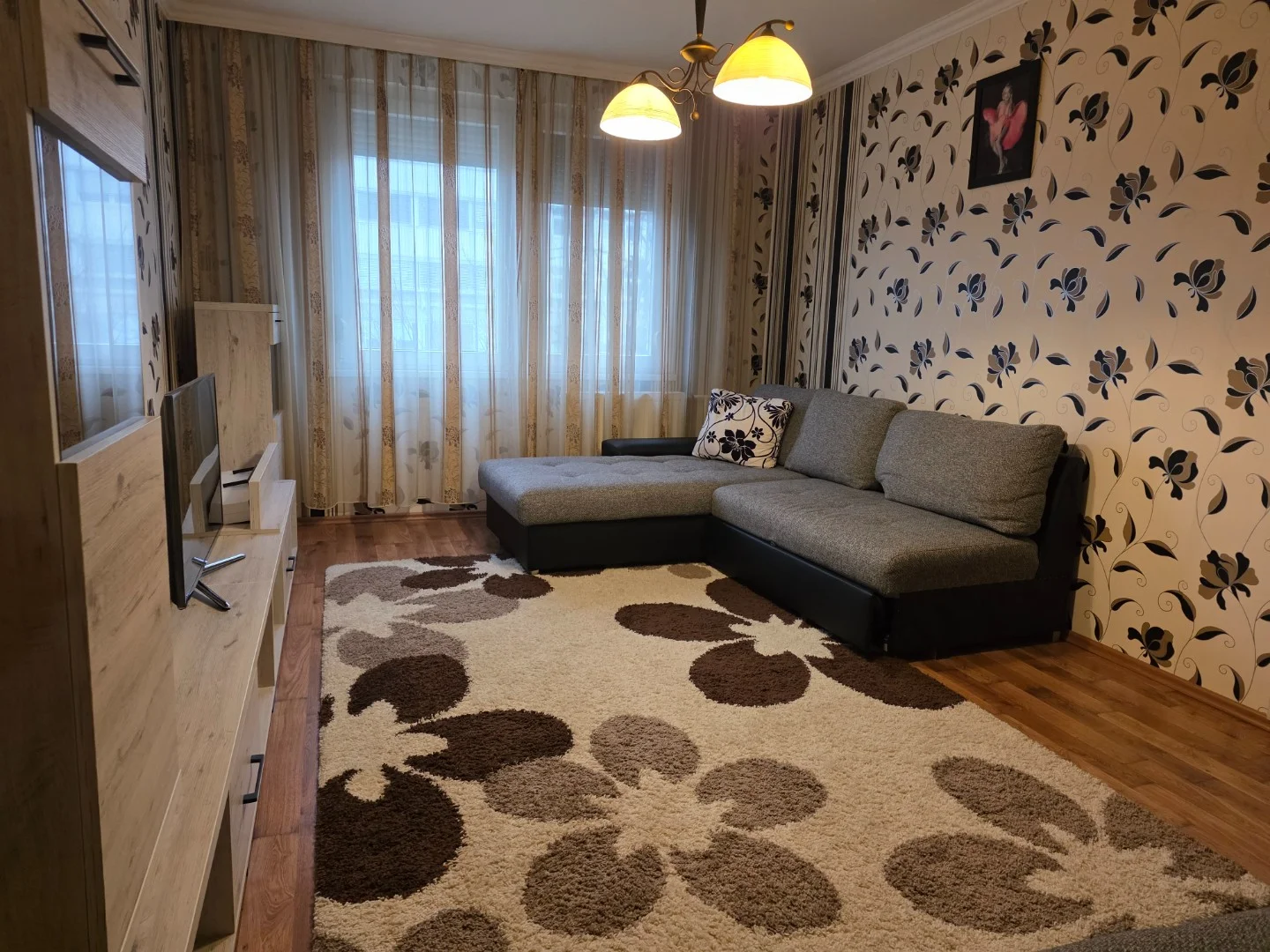 Kiadó panel lakás Debrecenben - Kép 2