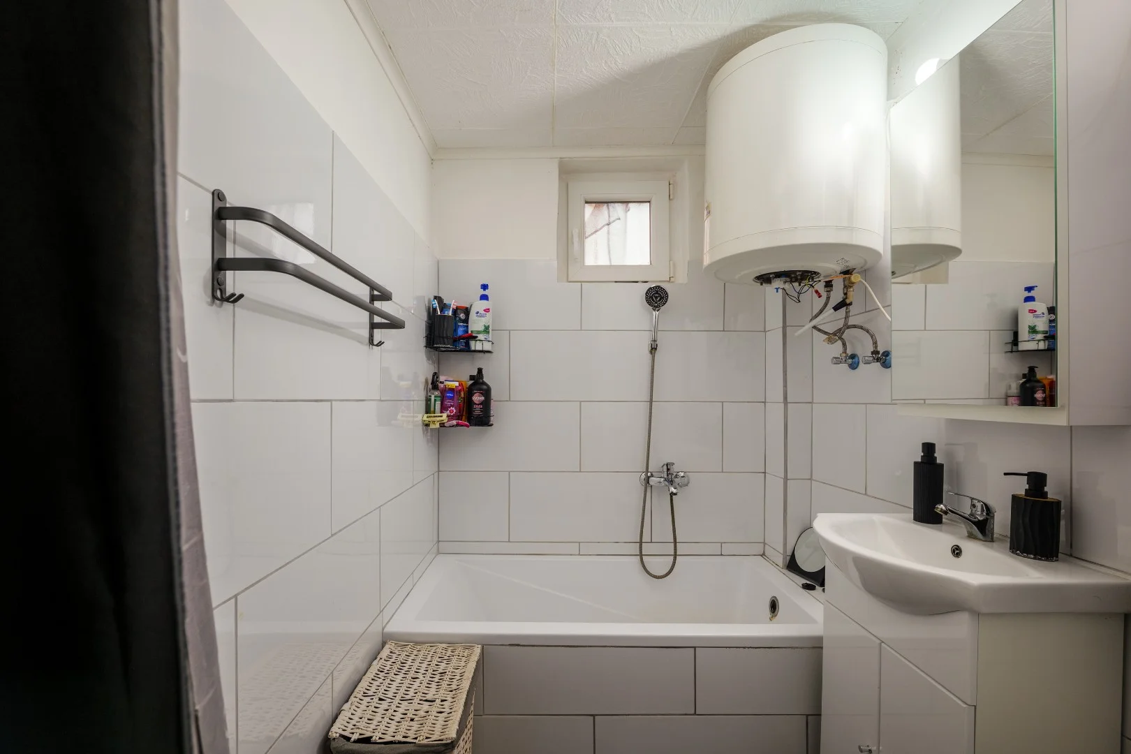 Eladó családi ház Sárisápon - Kép 19