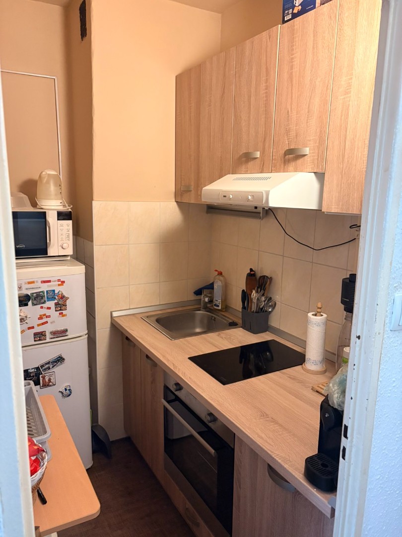 Eladó panel lakás Pécsen