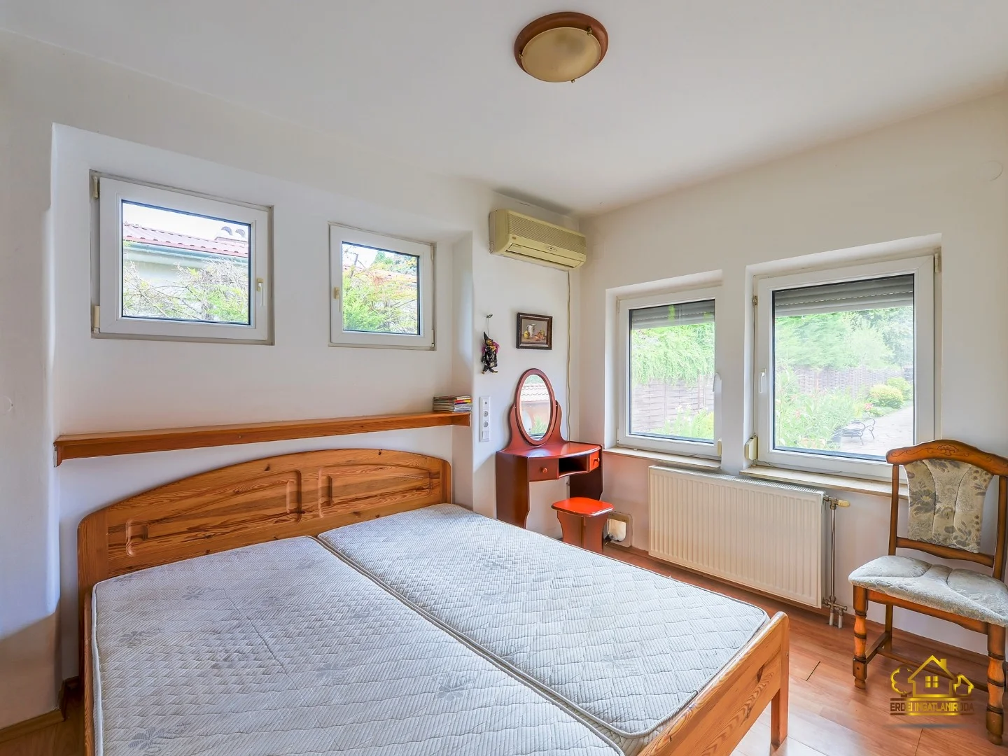 Eladó családi ház Majosházan - Kép 7