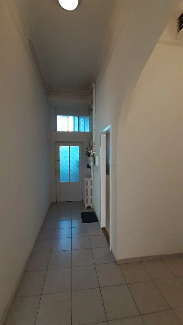 Kiadó tégla lakás Budapest 05. ker.en - Kép 5