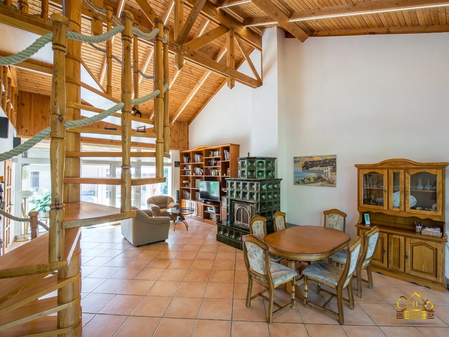 Eladó családi ház Majosházan - Kép 2