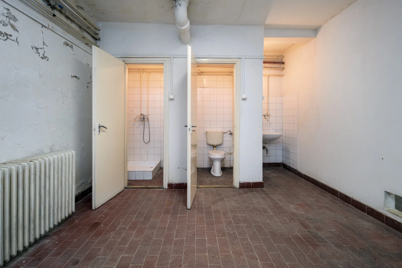 Eladó üzlet iroda / üzlet / kereskedelmi / szolgáltató Budapest 09. ker.en - Kép 12