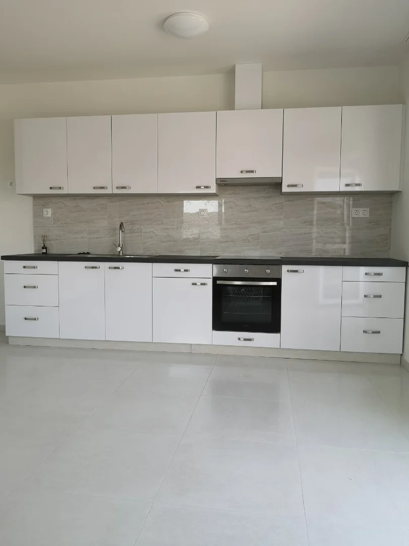 Eladó tégla lakás Nagyszentjánoson