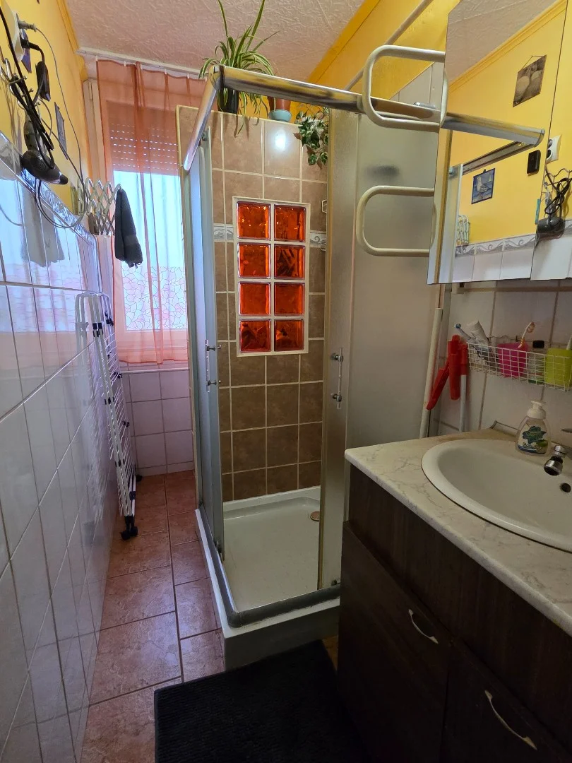 Eladó tégla lakás Debrecenben - Kép 8