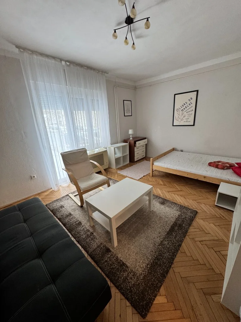 Kiadó tégla lakás Pécsen - Kép 2