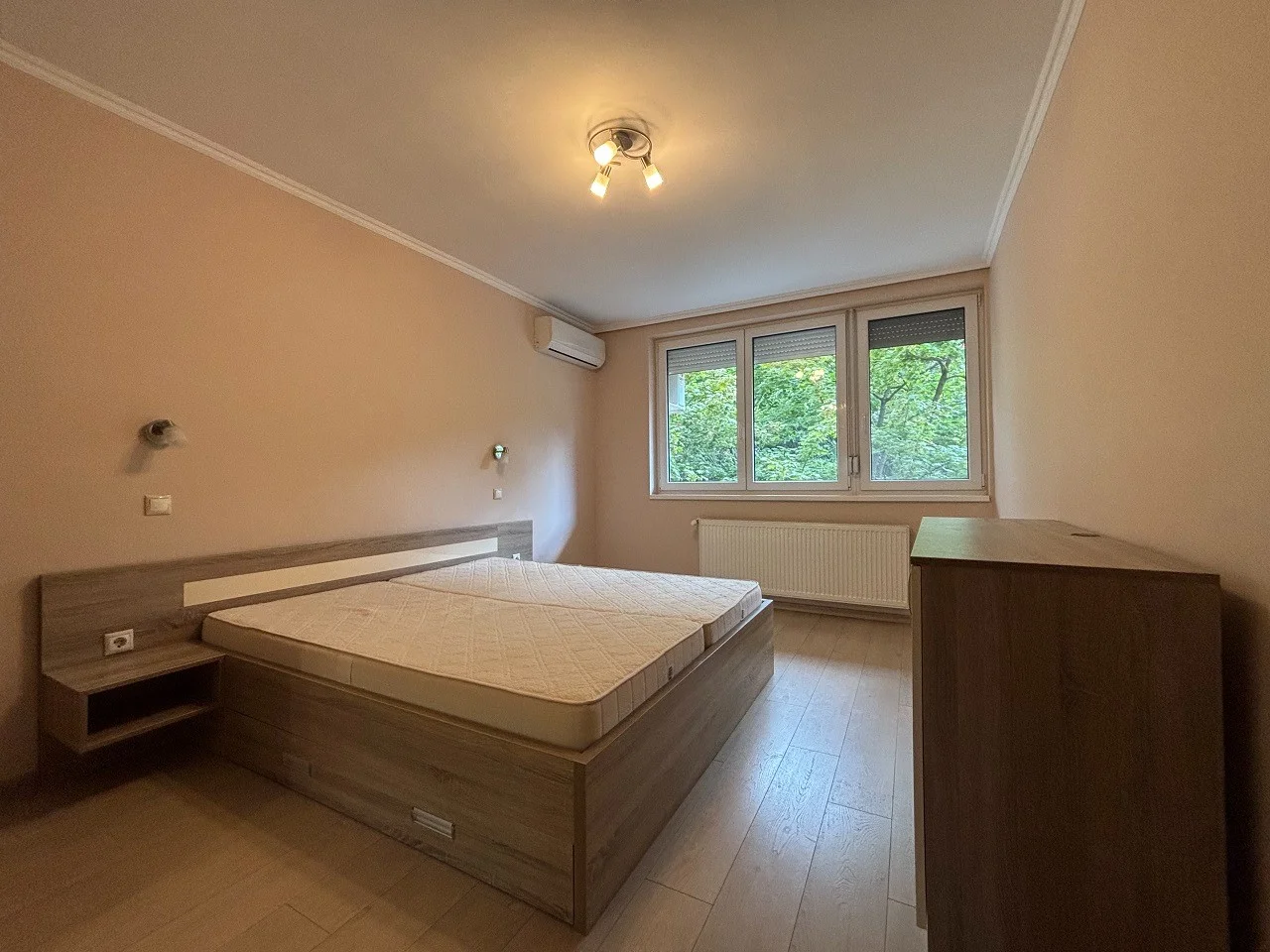 Kiadó tégla lakás Pécsen - Kép 12