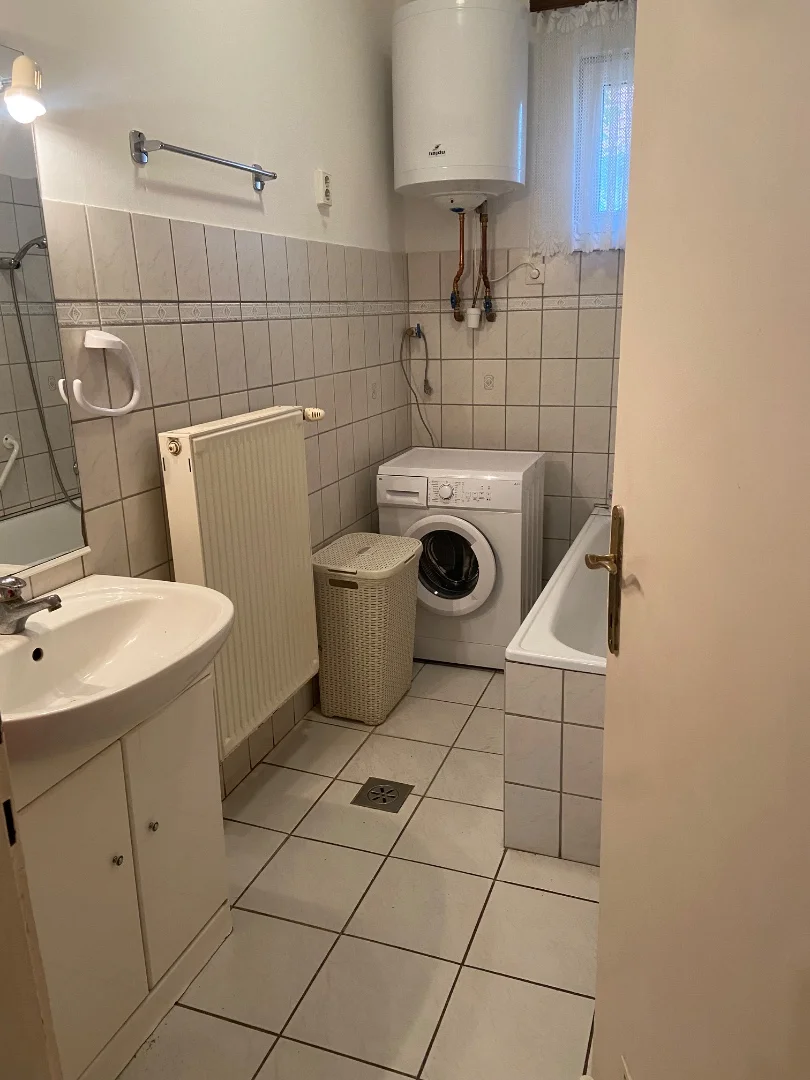 Eladó családi ház Székesfehérváron - Kép 11