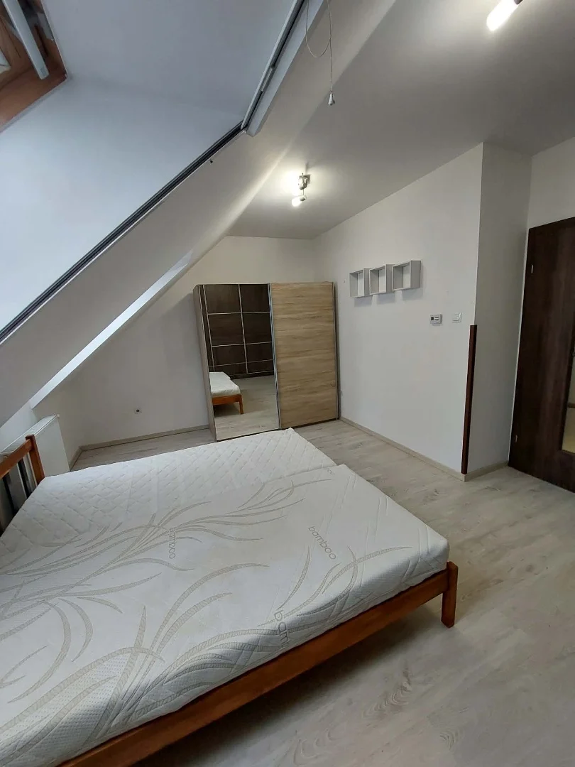 Kiadó tégla lakás Nyíregyházán - Kép 5