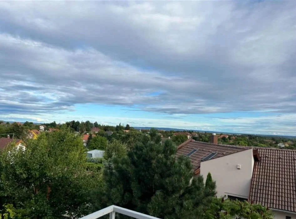 Eladó tégla lakás Keszthelyen