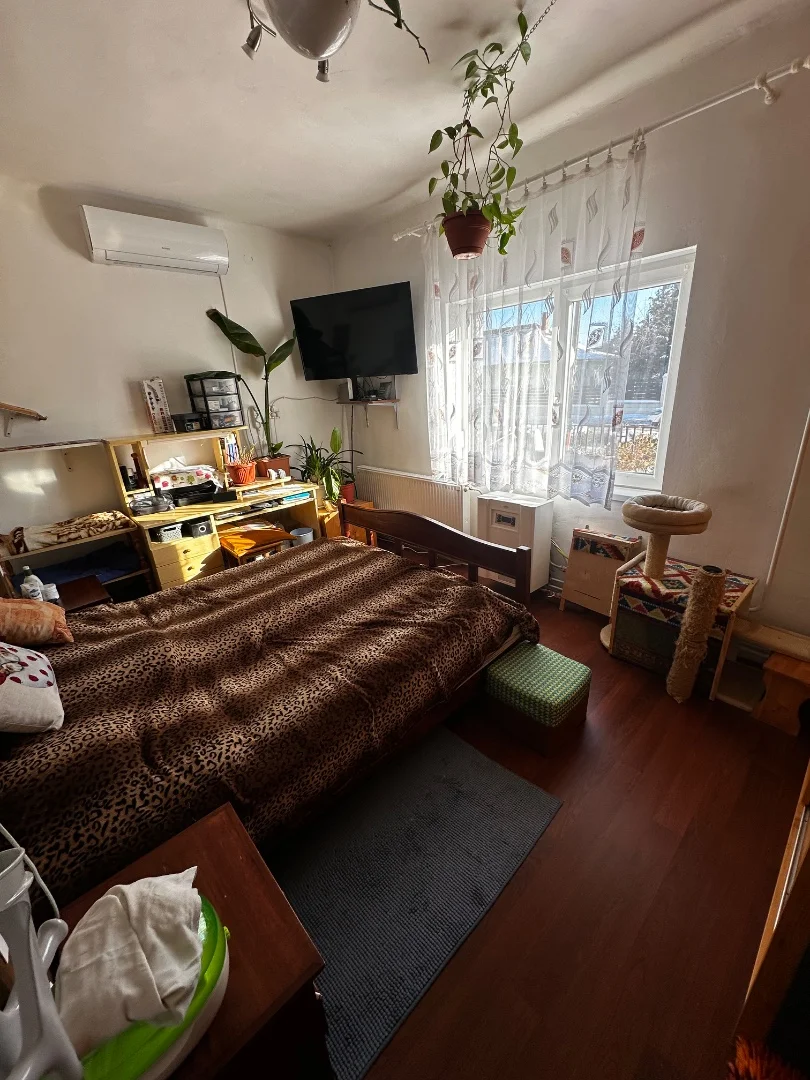 Eladó tégla lakás Pécsen - Kép 9