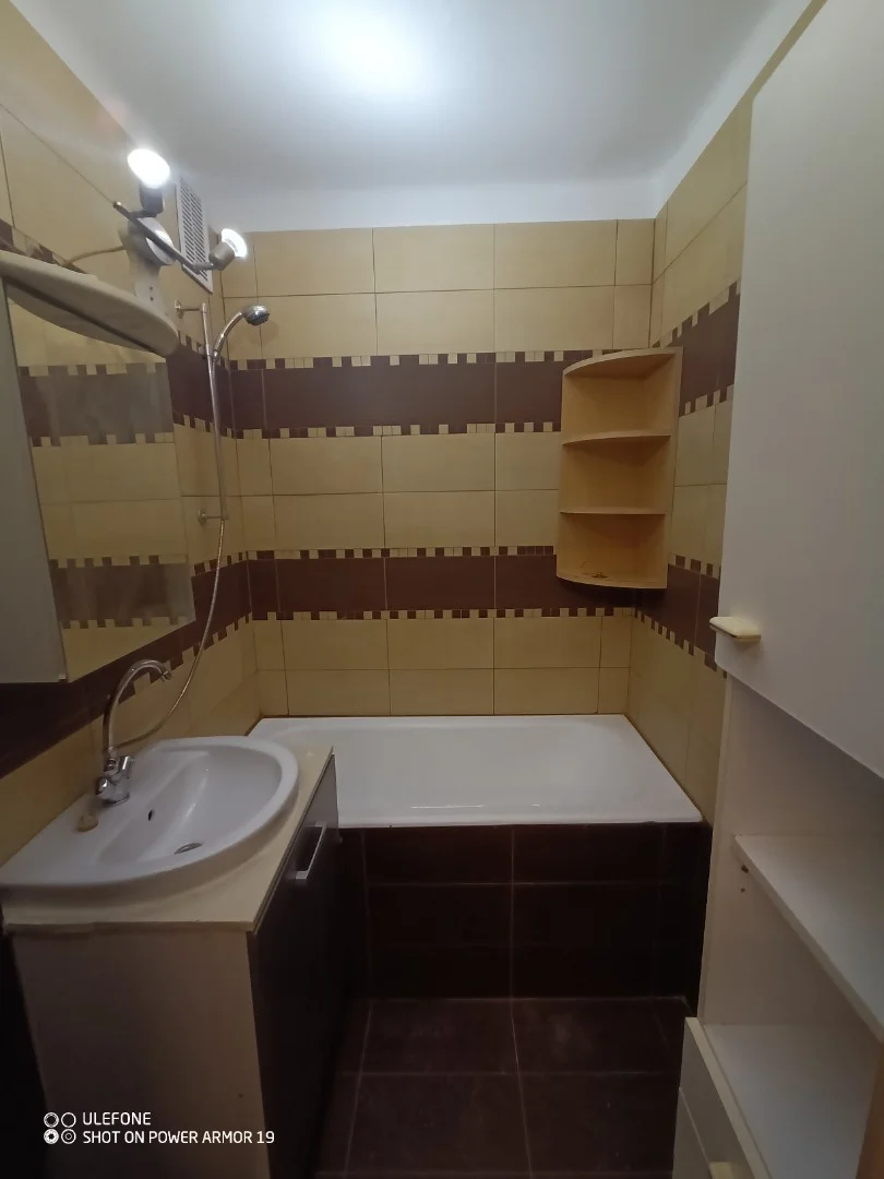 Eladó panel lakás Dunaújvárosban - Kép 5
