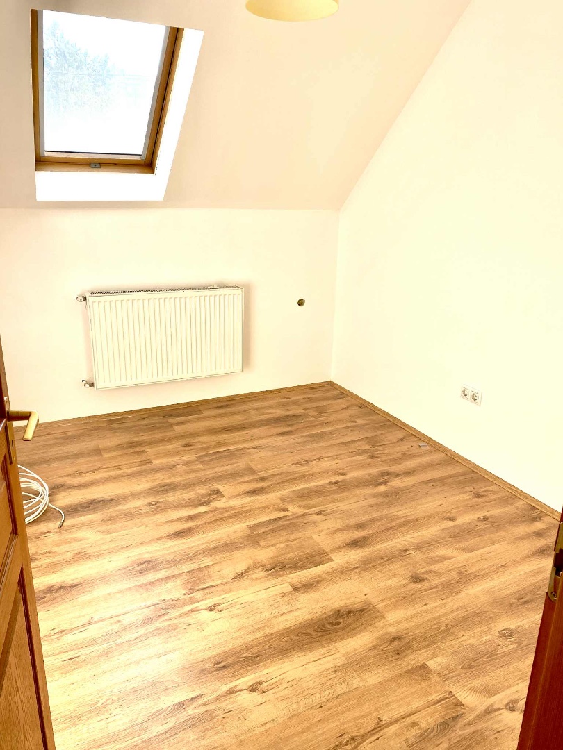 Kiadó tégla lakás Budapest 15. ker.en - Kép 4