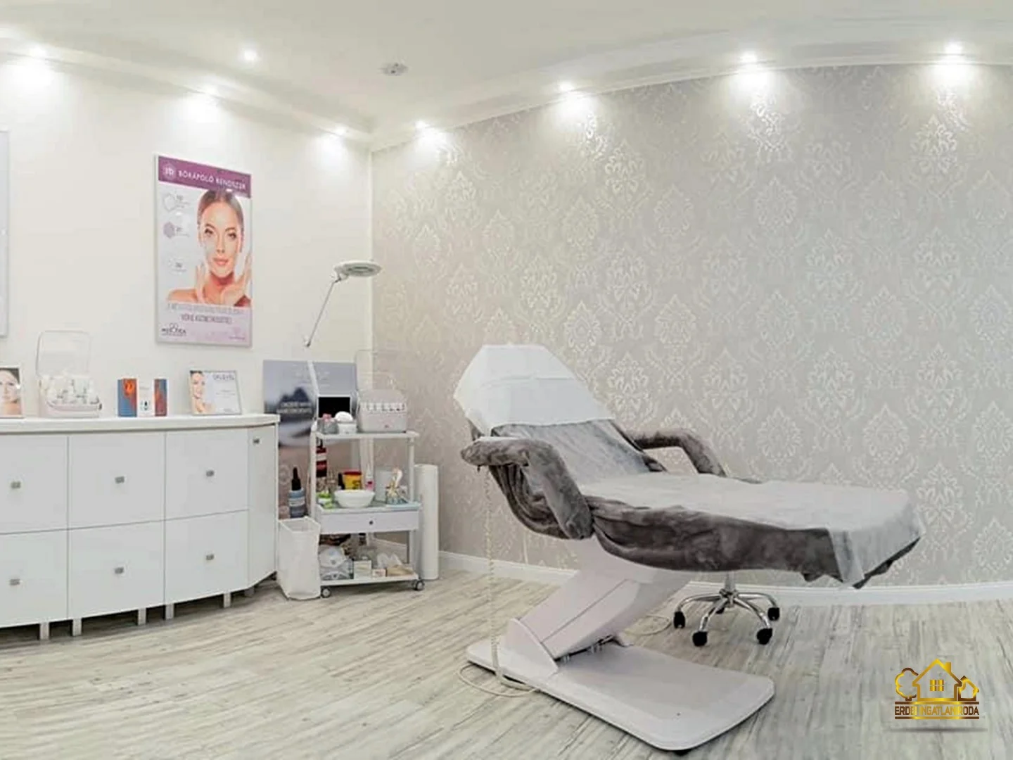 Eladó üzlet iroda / üzlet / kereskedelmi / szolgáltató Halászteleken