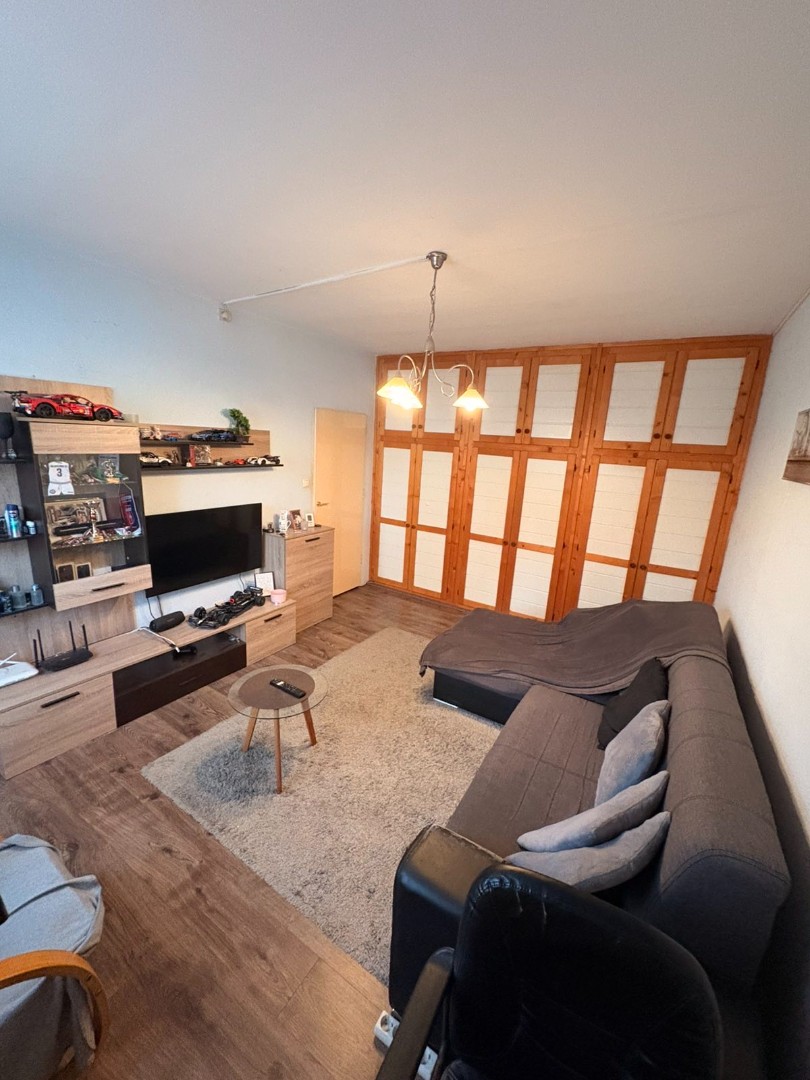 Eladó panel lakás Pécsen - Kép 4