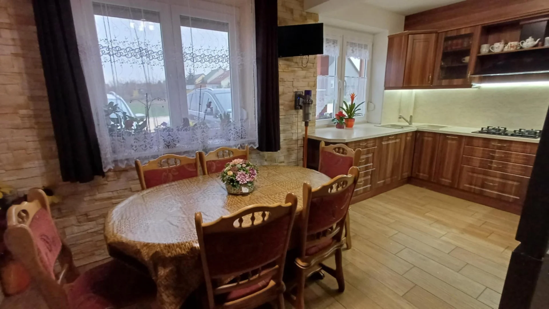 Eladó ikerház Oroszlányon - Kép 4