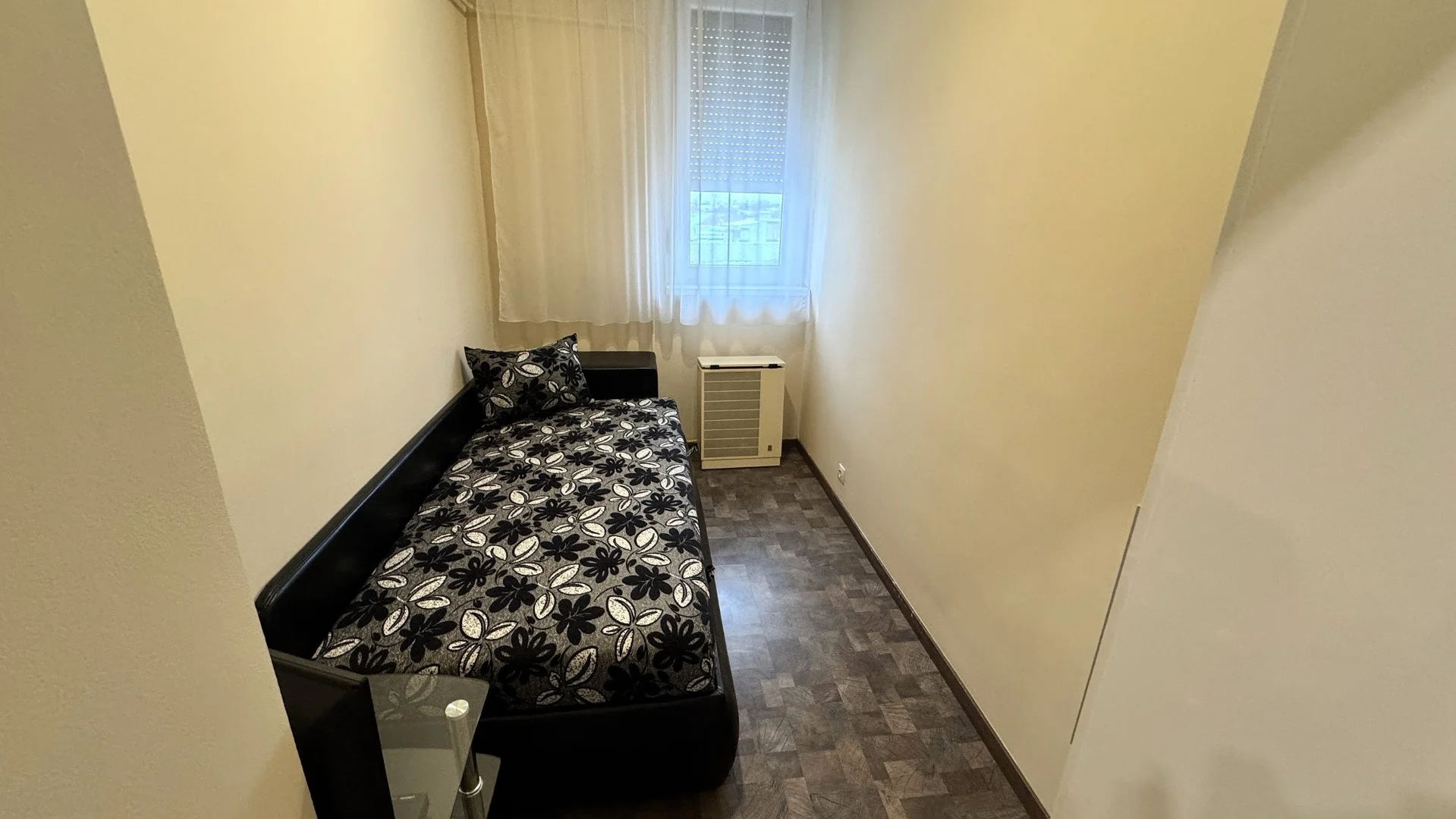 Eladó tégla lakás Nyíregyházán - Kép 9