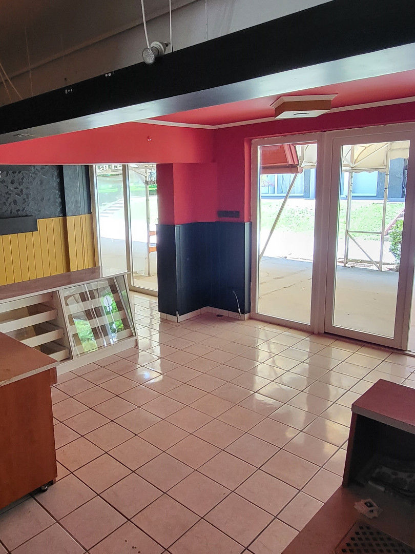 Eladó üzlet iroda / üzlet / kereskedelmi / szolgáltató Zalakaroson - Kép 5