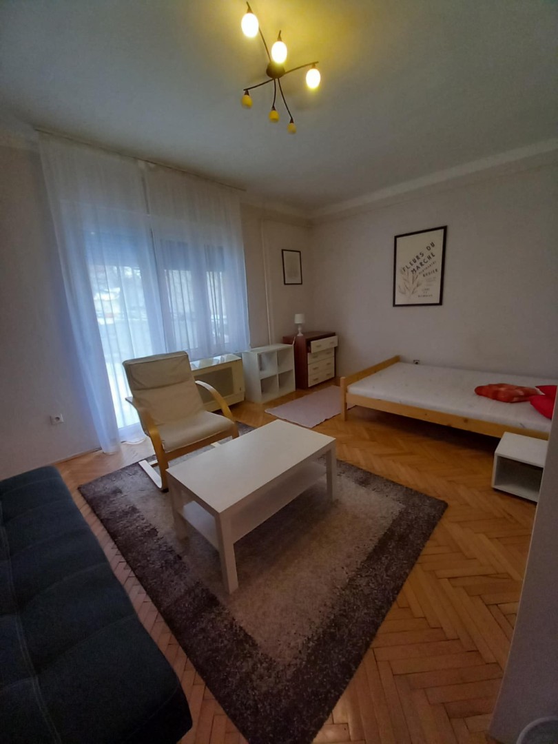 Kiadó tégla lakás Pécsen - Kép 5