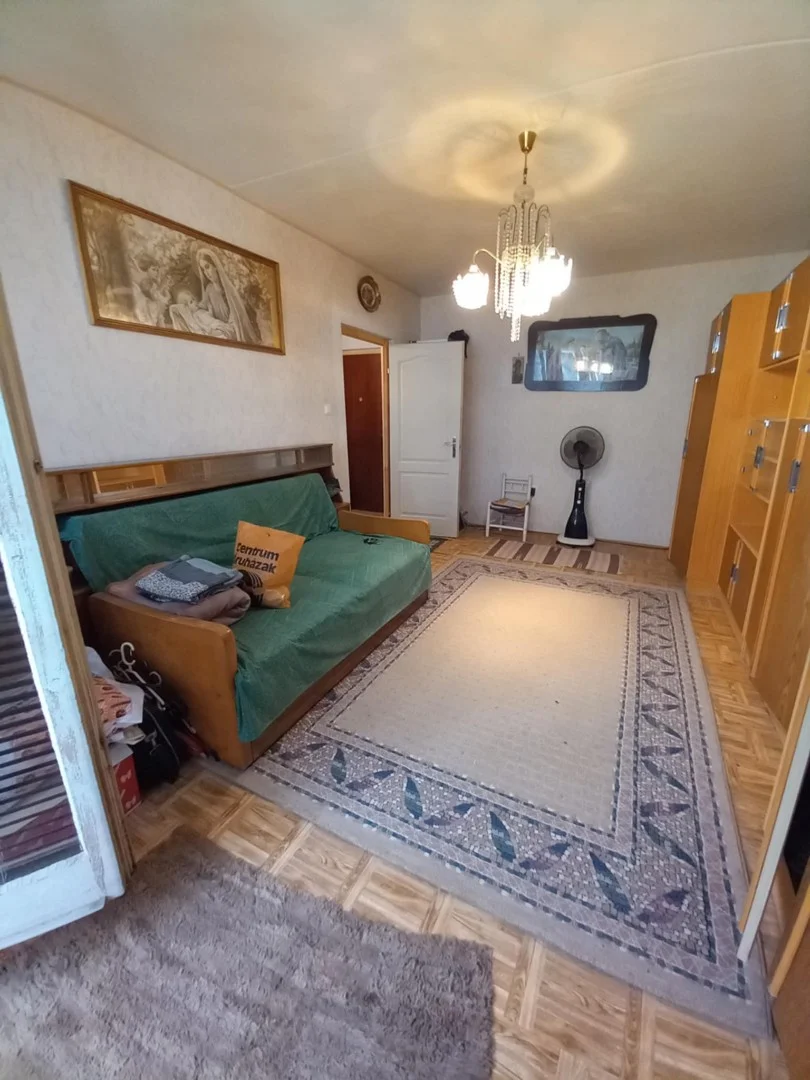 Eladó panel lakás Pécsen - Kép 4