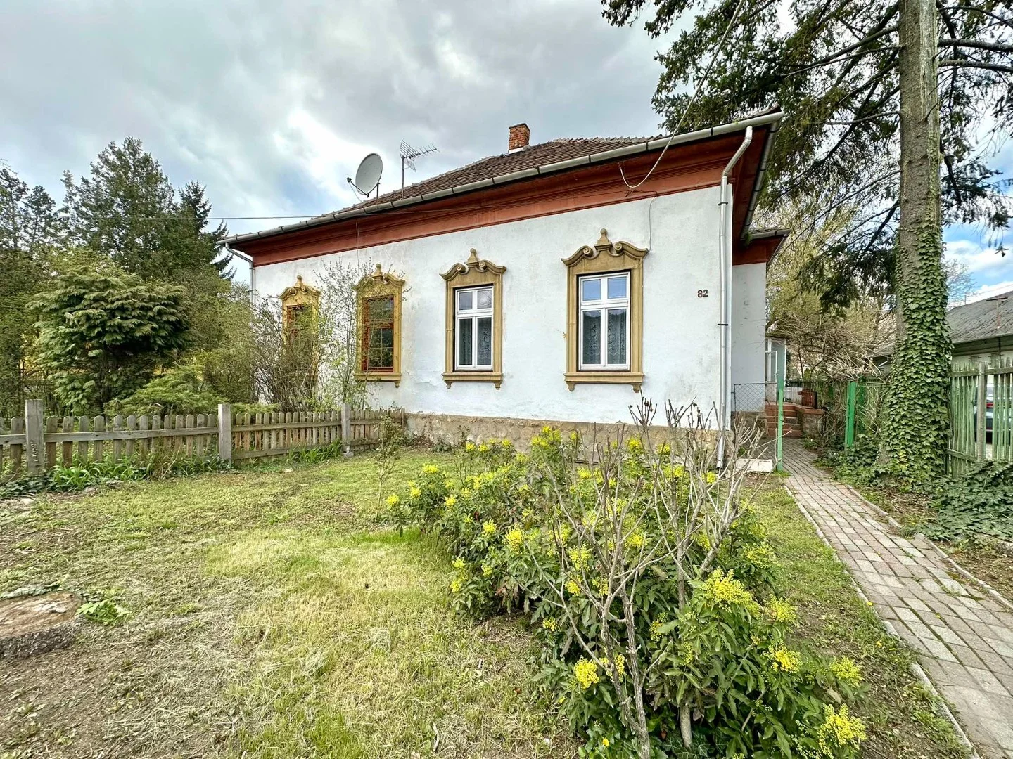 Eladó családi ház Miskolcon - Kép 2