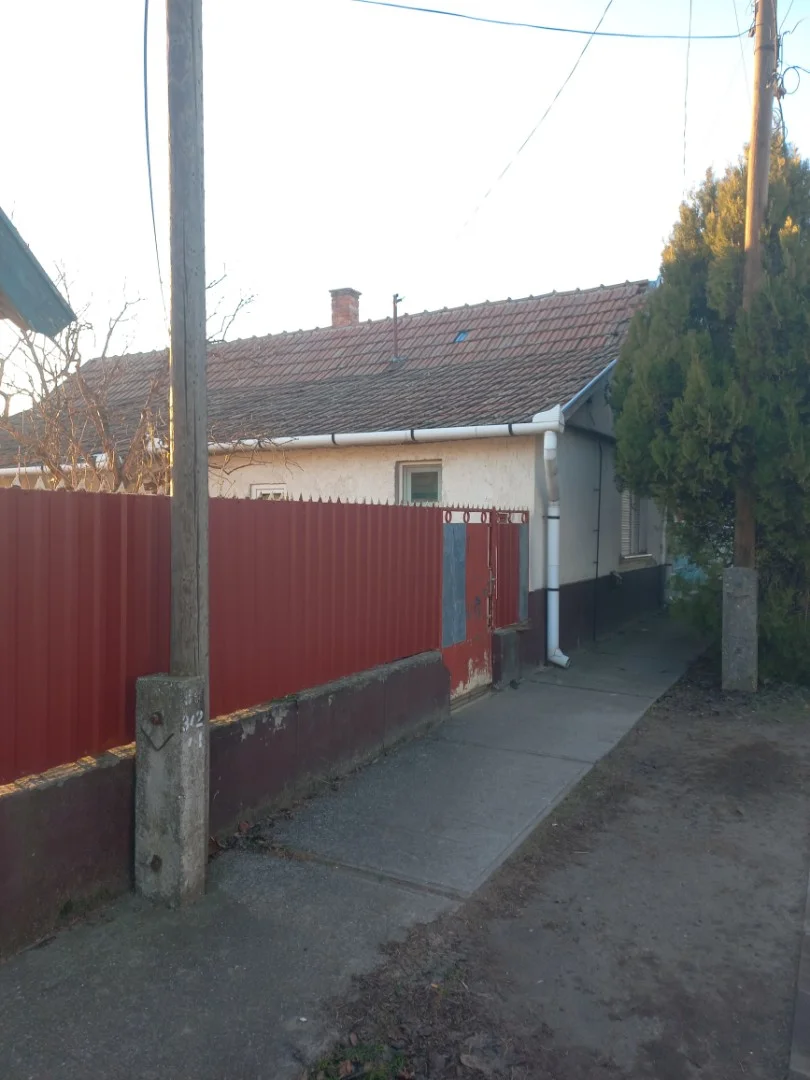 Eladó családi ház Jászfényszarun - Kép 8