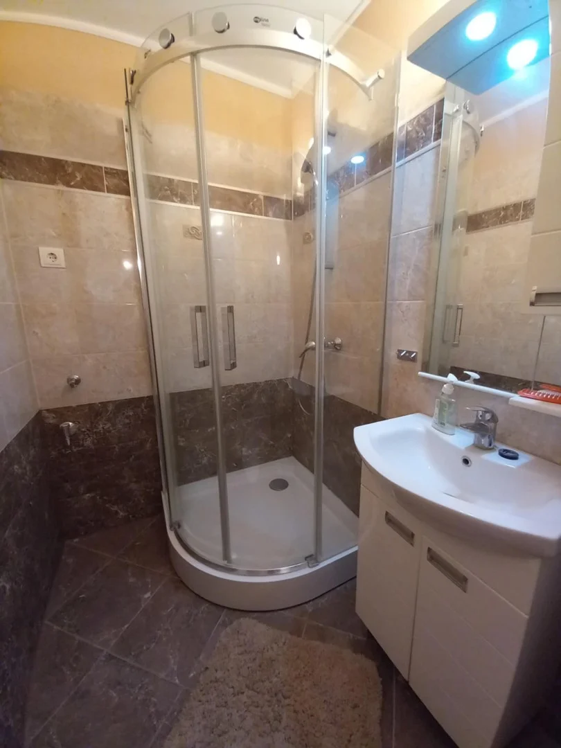 Eladó panel lakás Pécsen - Kép 2