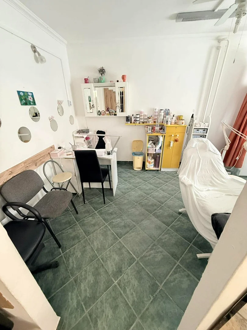 Eladó üzlet iroda / üzlet / kereskedelmi / szolgáltató Kazincbarcikan - Kép 3