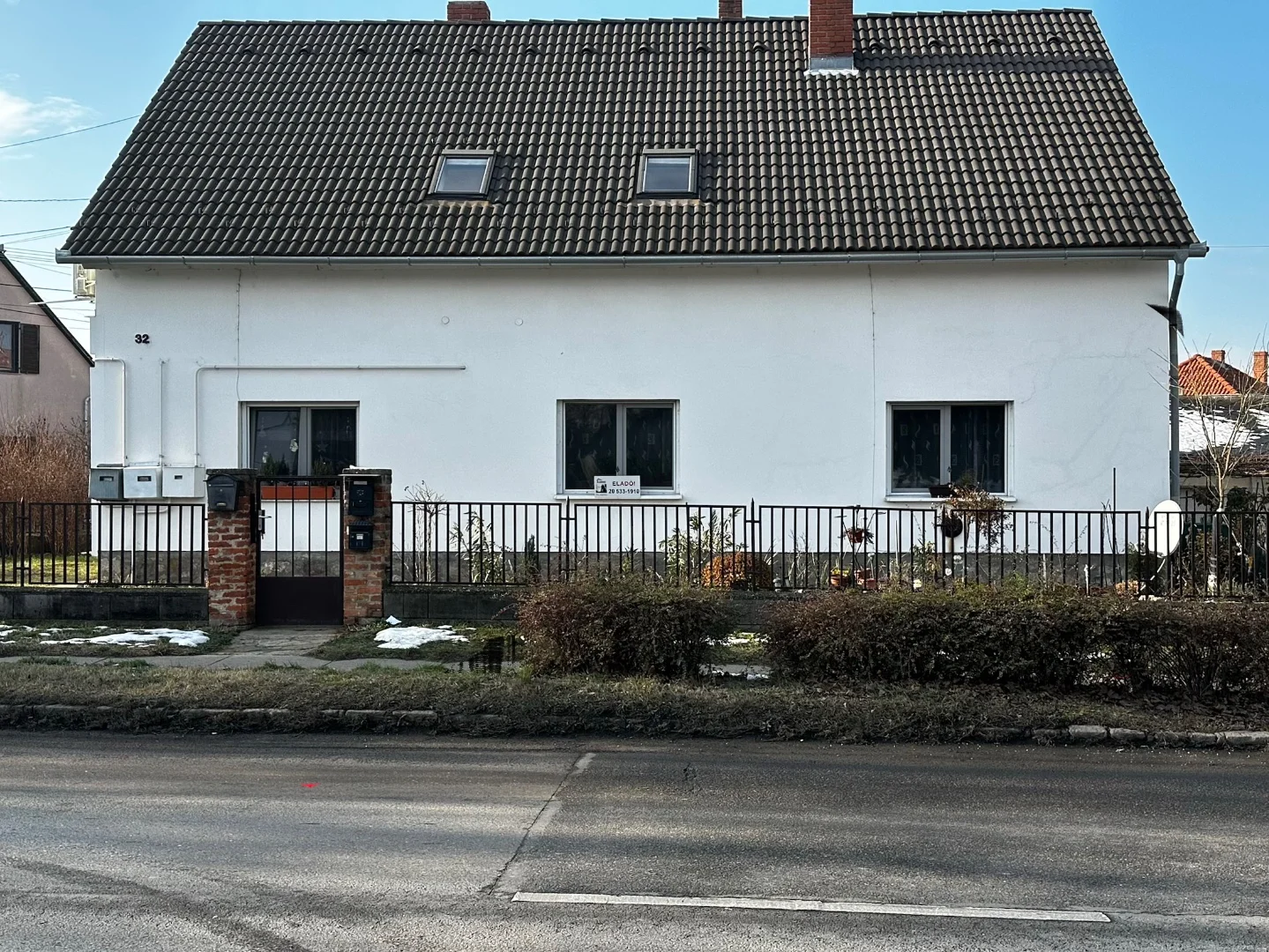 Eladó tégla lakás Pécsen