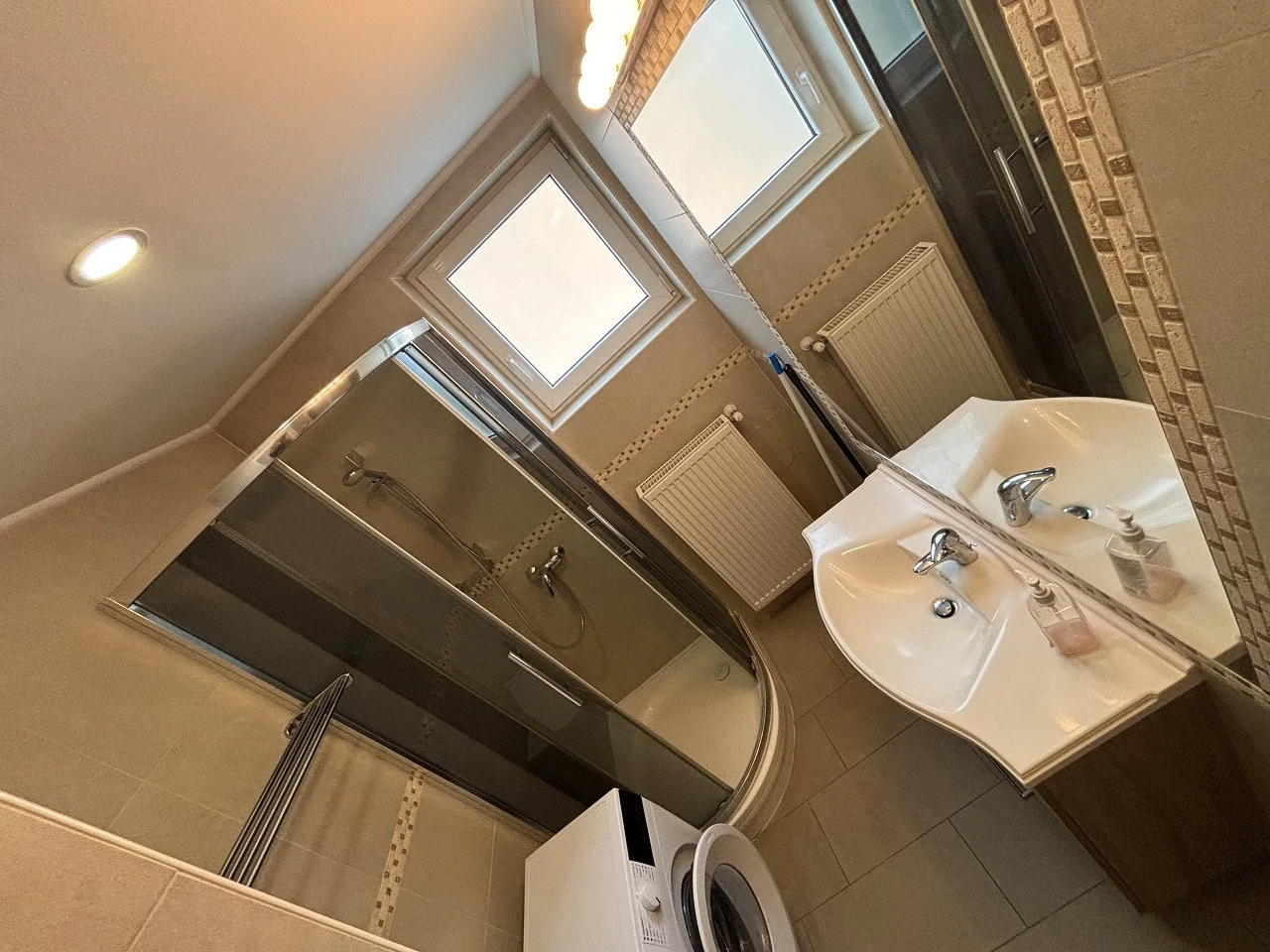 Kiadó tégla lakás Pécsen - Kép 8