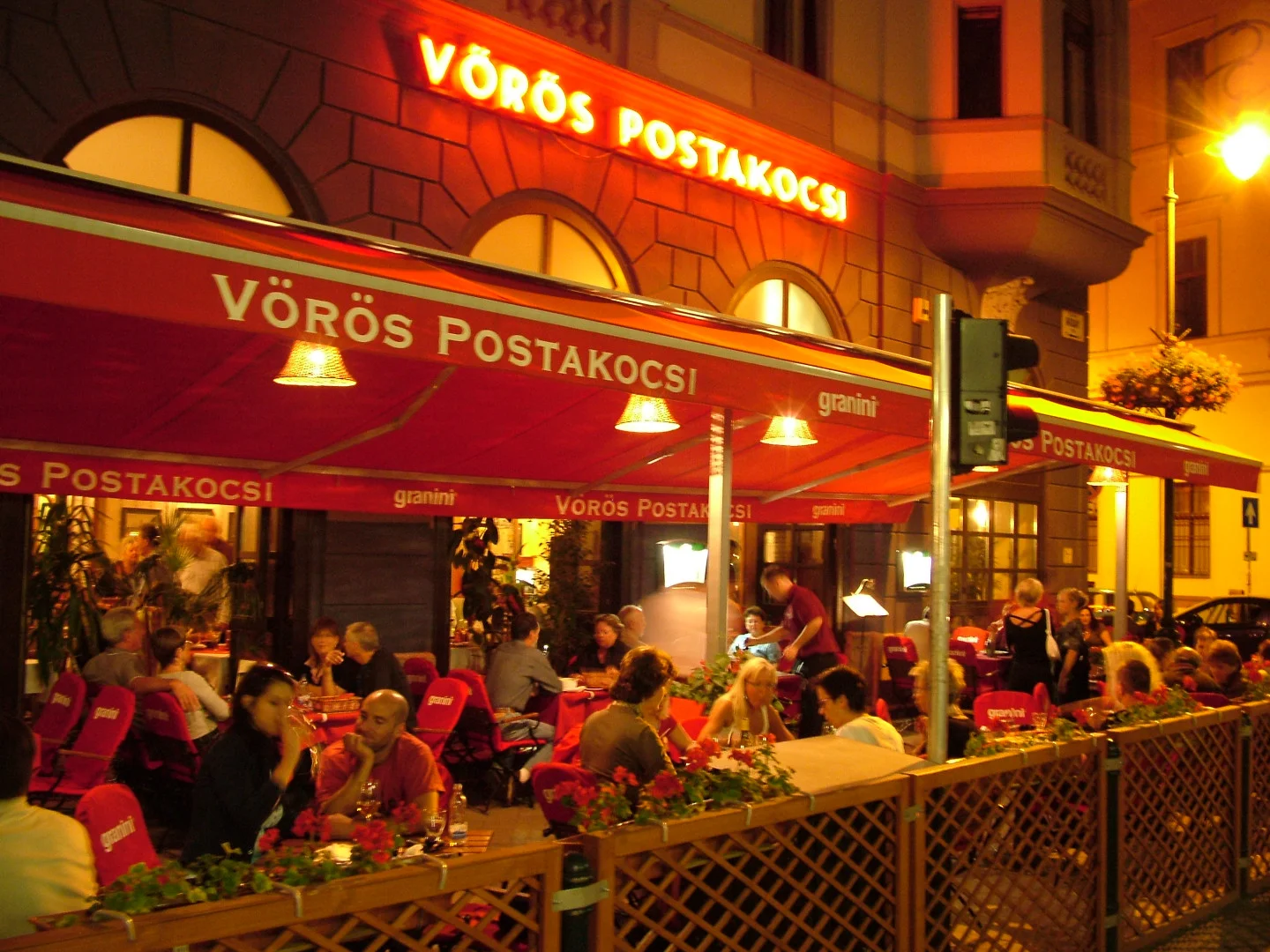 Eladó étterem, bisztró iroda / üzlet / kereskedelmi / szolgáltató Budapest 09. ker.en