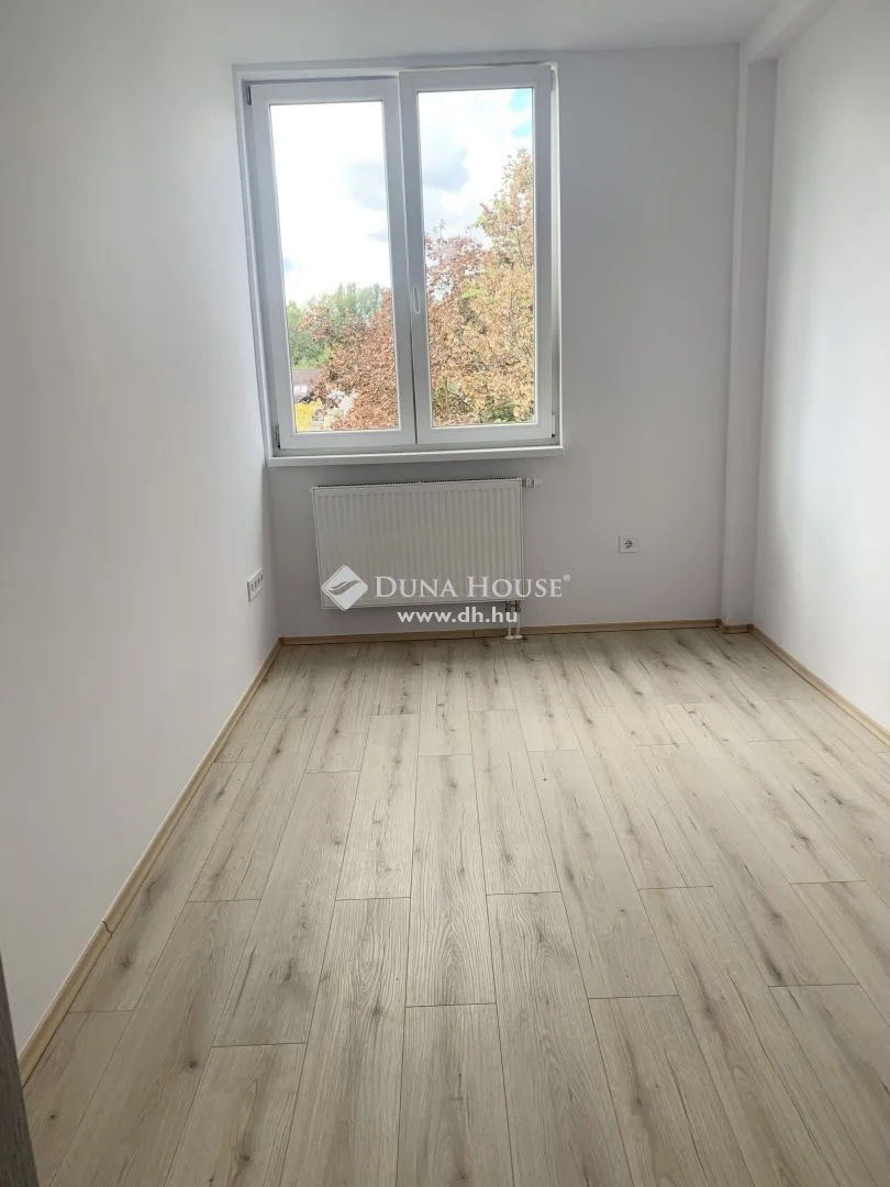 Eladó tégla lakás Budapest 03. ker.en - Kép 8