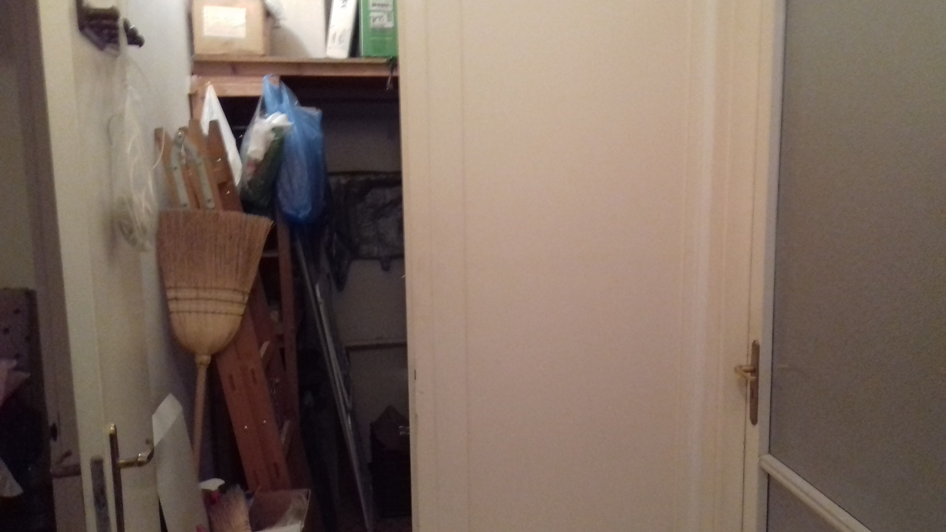 Eladó panel lakás Egerben - Kép 7