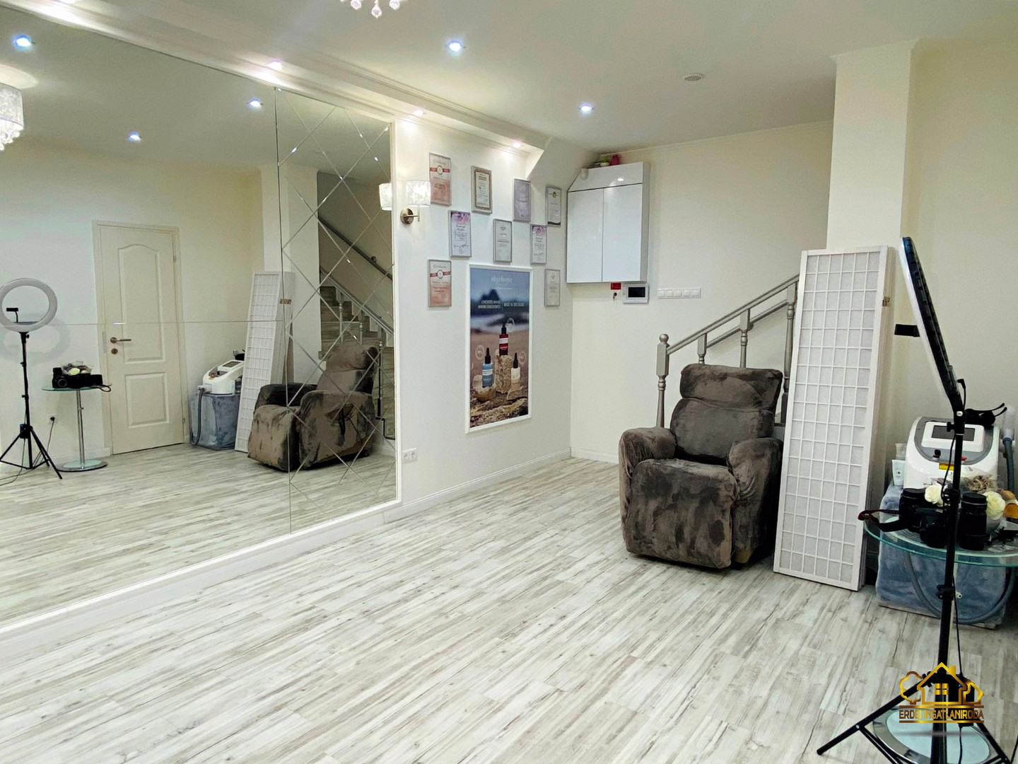 Eladó üzlet iroda / üzlet / kereskedelmi / szolgáltató Halászteleken - Kép 5